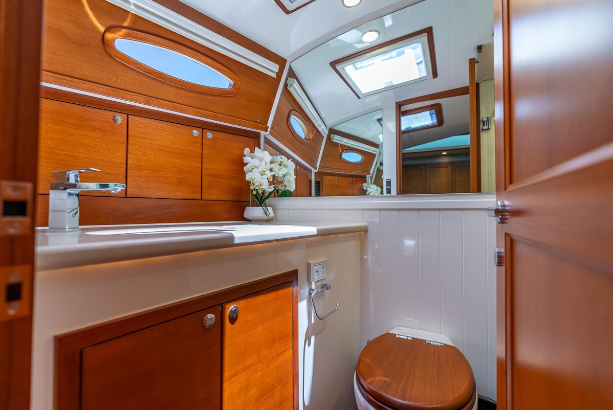 2018 Grand Banks 60 