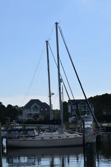 Beacon Yacht Photos Pics 