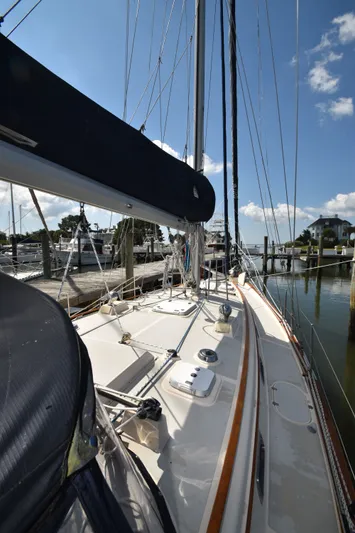 Beacon Yacht Photos Pics 