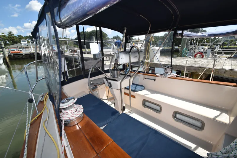 Beacon Yacht Photos Pics 