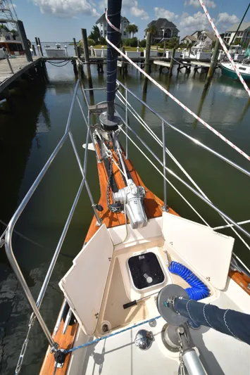 Beacon Yacht Photos Pics 