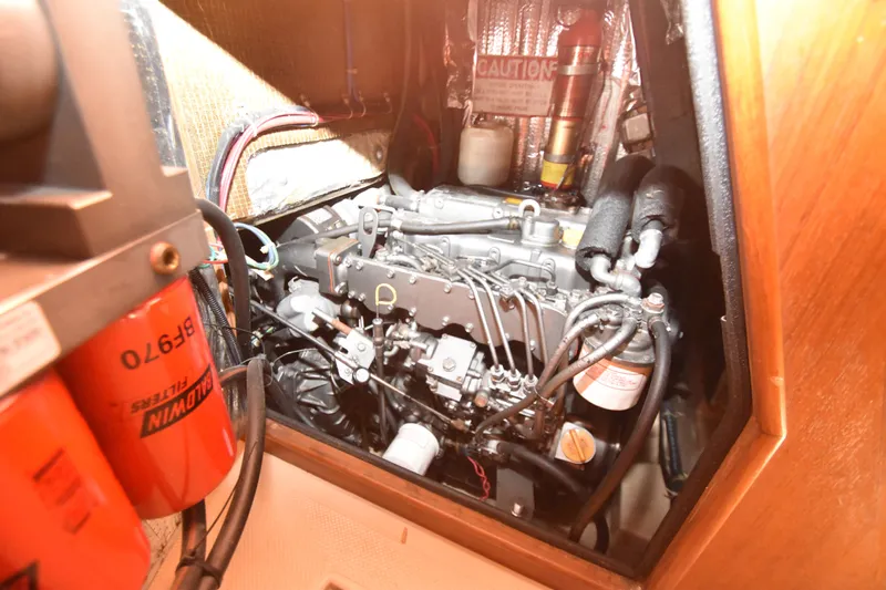 Beacon Yacht Photos Pics 