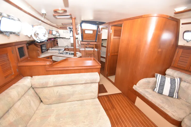 Beacon Yacht Photos Pics 