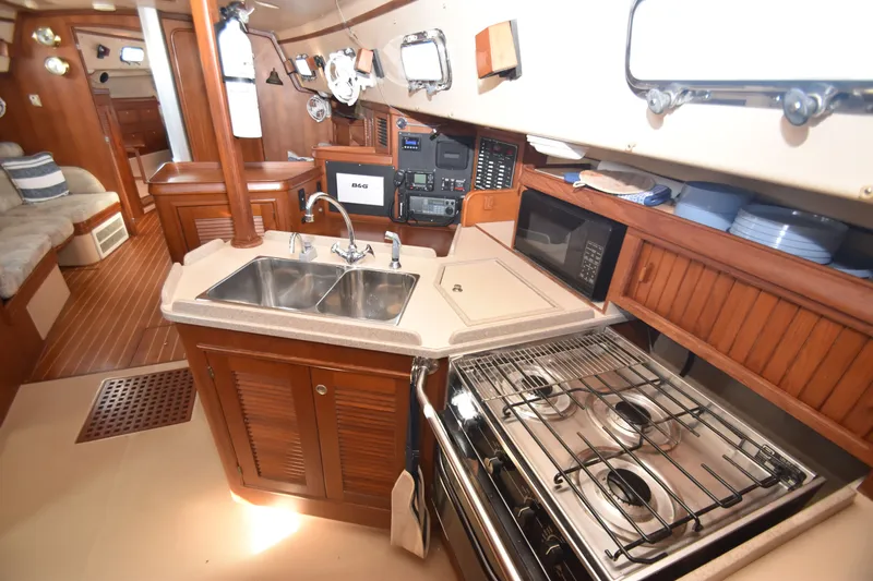 Beacon Yacht Photos Pics 