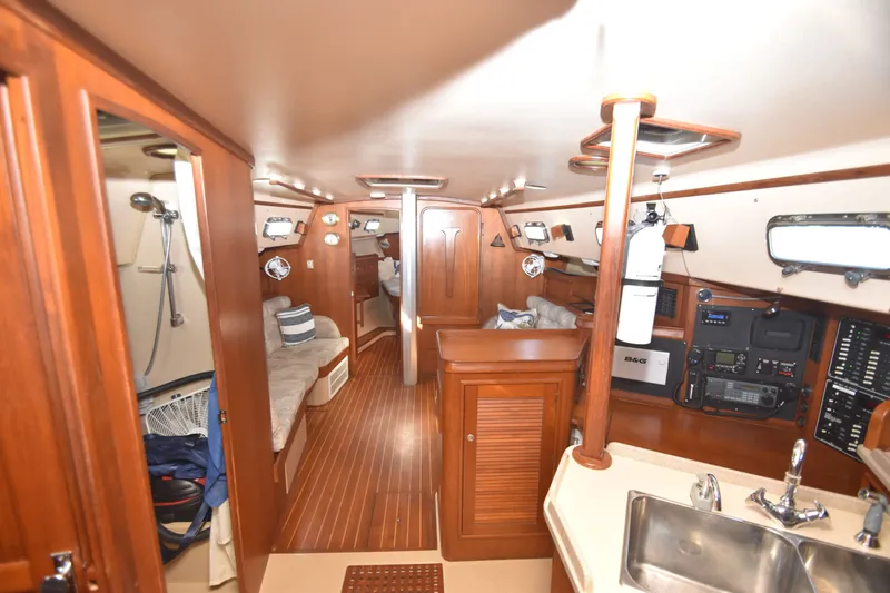 Beacon Yacht Photos Pics 