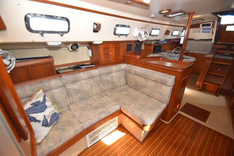 Beacon Yacht Photos Pics 