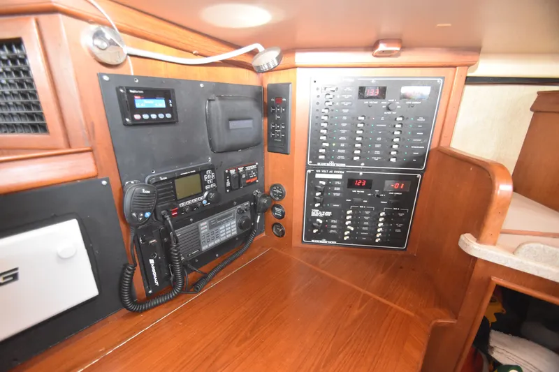 Beacon Yacht Photos Pics 