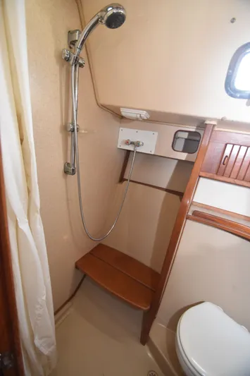 Beacon Yacht Photos Pics 