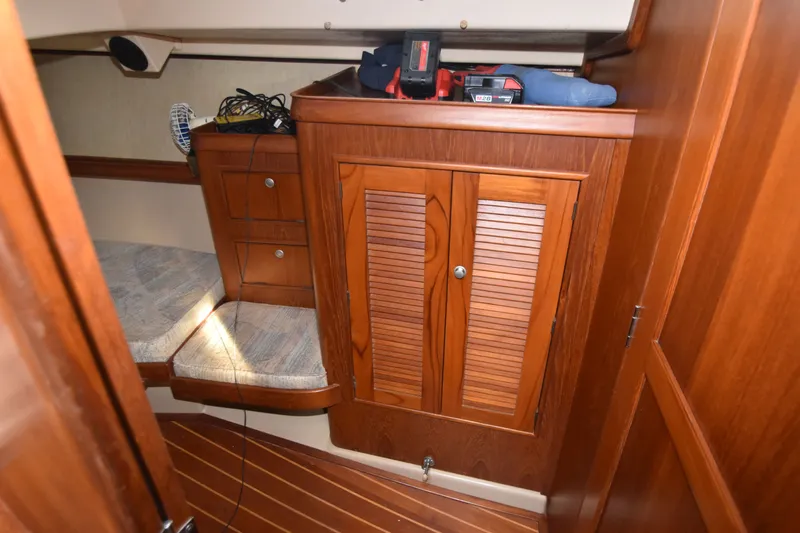 Beacon Yacht Photos Pics 