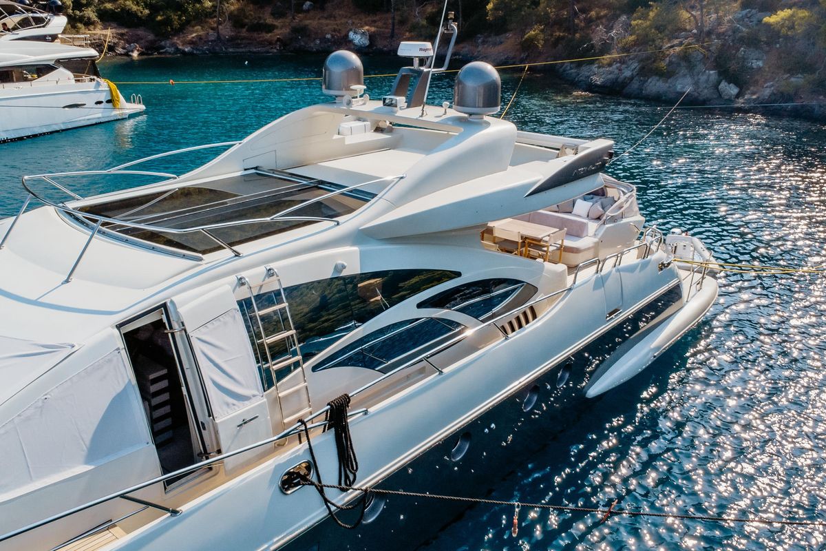 2007 Azimut 86 