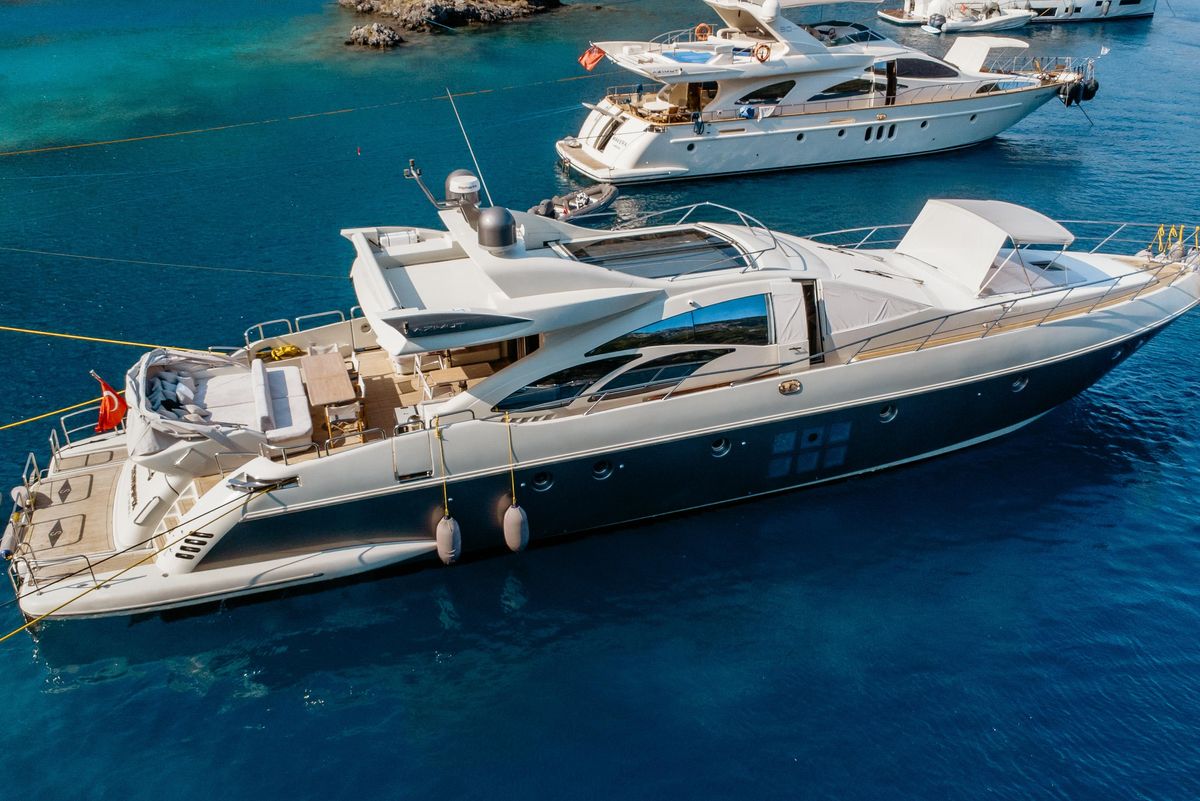2007 Azimut 86 