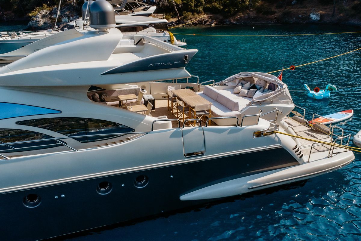 2007 Azimut 86 