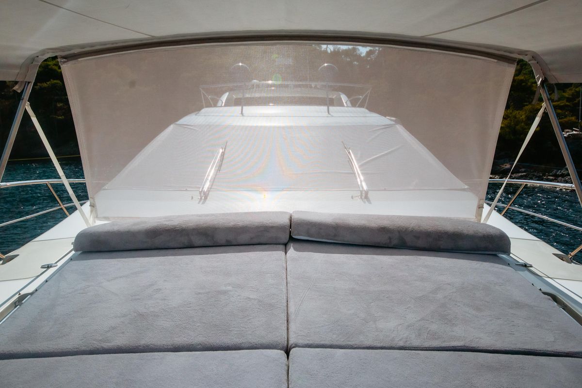 2007 Azimut 86 