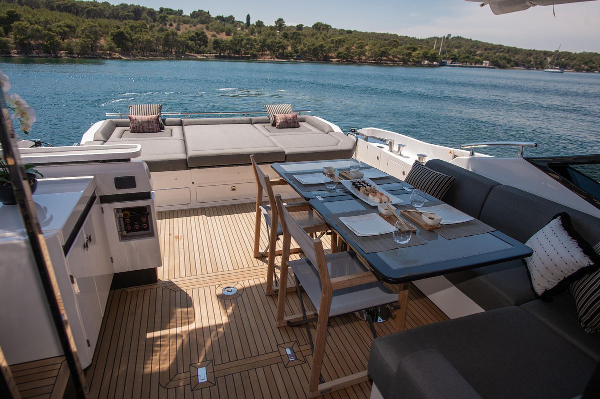 2018 Azimut 70 