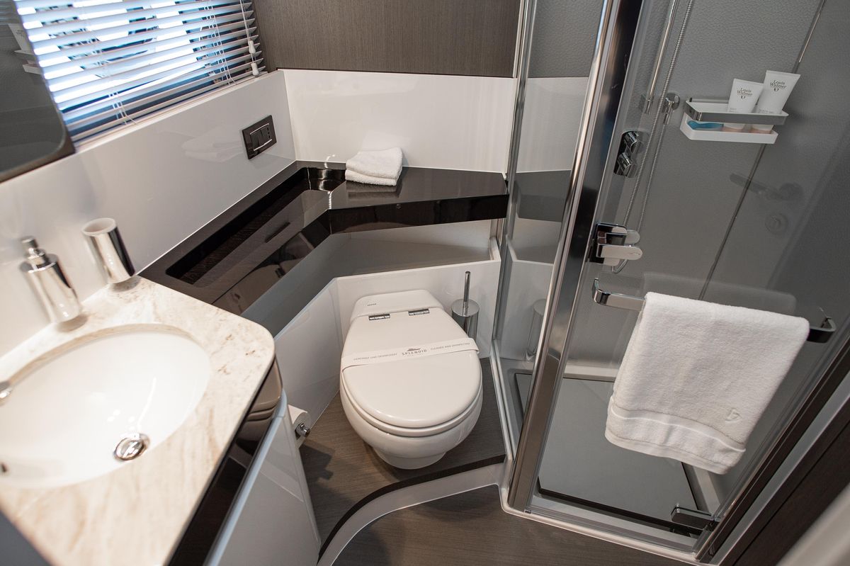 2018 Azimut 70 