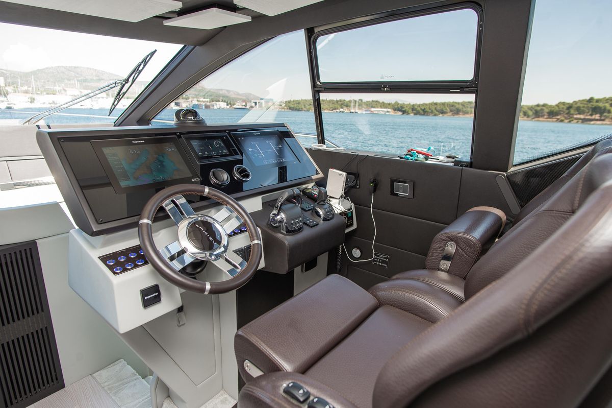 2018 Azimut 70 