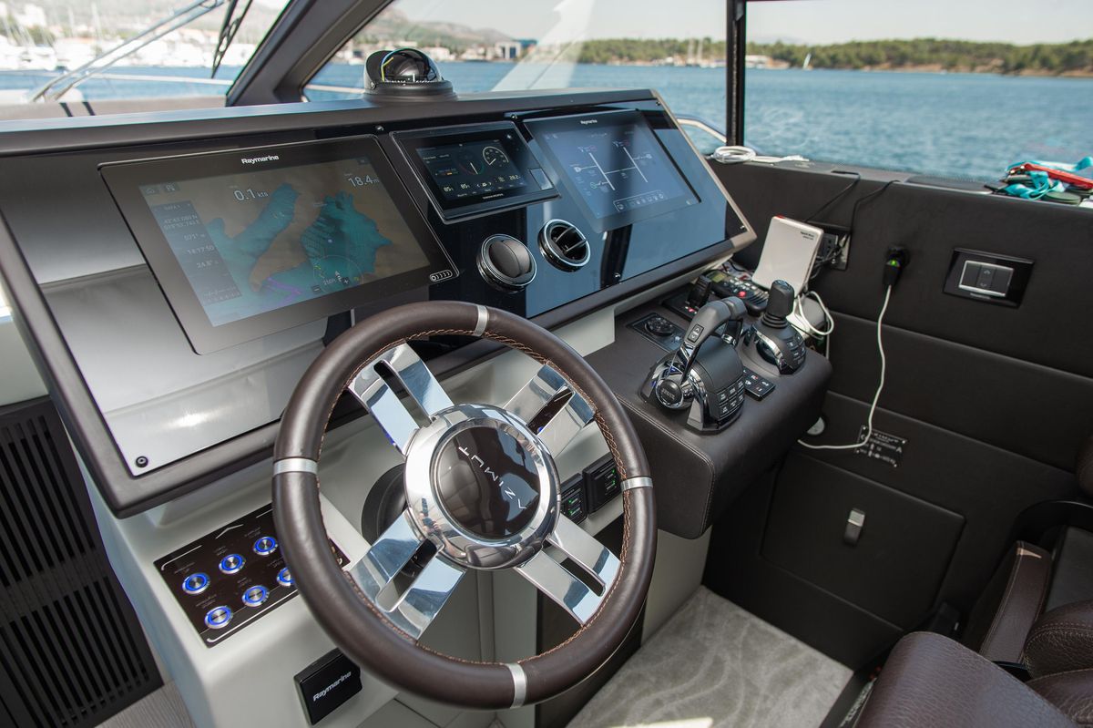 2018 Azimut 70 