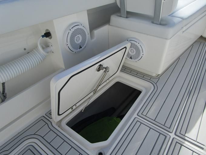 2019 Invincible Center Console with Tower