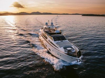 Yacht