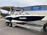 2023 Malibu Wakesetter 25 LSV