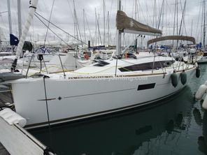 2018 Jeanneau Sun Odyssey 319