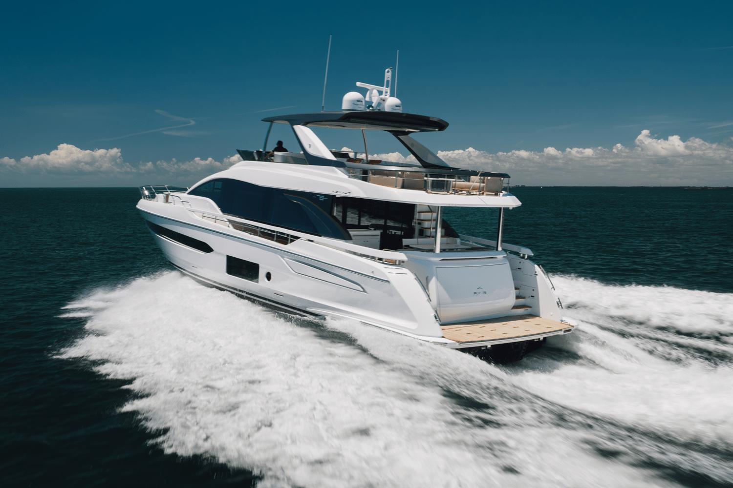 2023 Azimut 78 FLY Motor Yachts for sale - YachtWorld