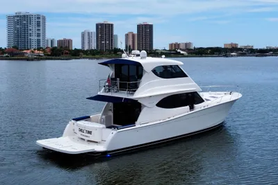 Maritimo Enclosed Fly Bridge