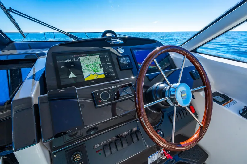 Blue Pearl Yacht Photos Pics 