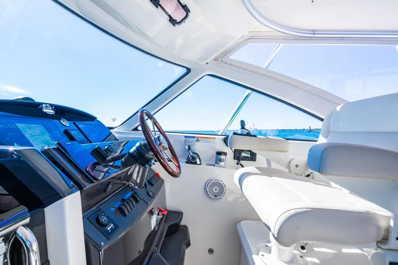 Blue Pearl Yacht Photos Pics 