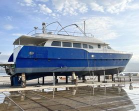 Custom Amaral Waverunner 76