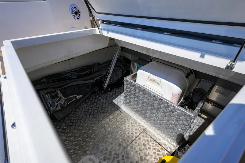 Remedy22 Yacht Photos Pics 