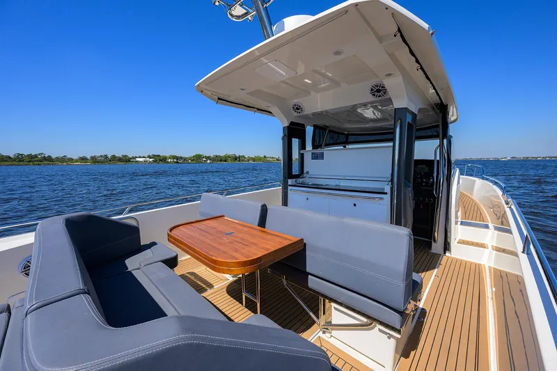 Remedy22 Yacht Photos Pics 