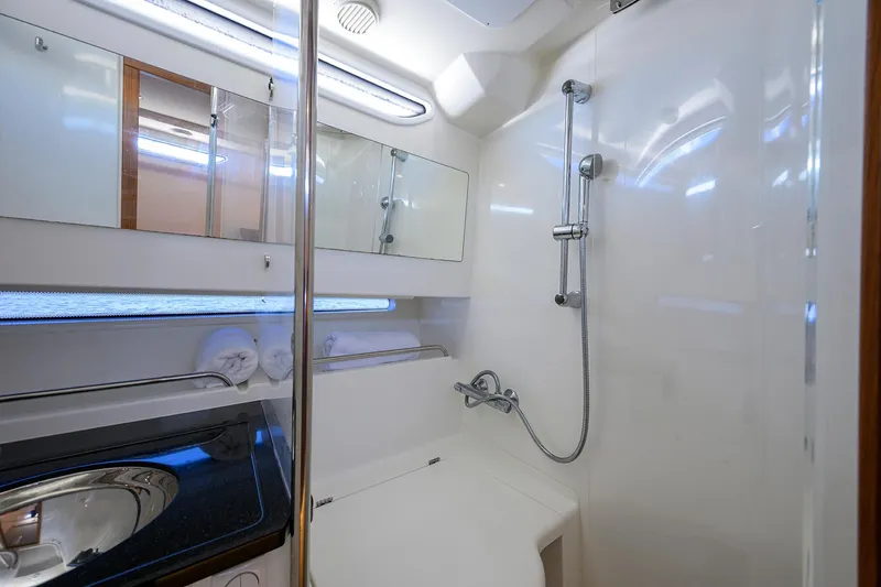 Remedy22 Yacht Photos Pics 