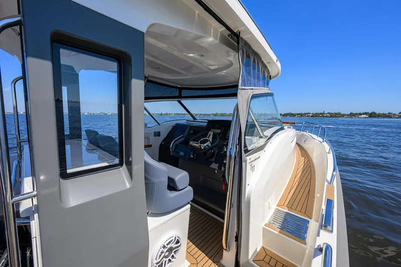 Remedy22 Yacht Photos Pics 