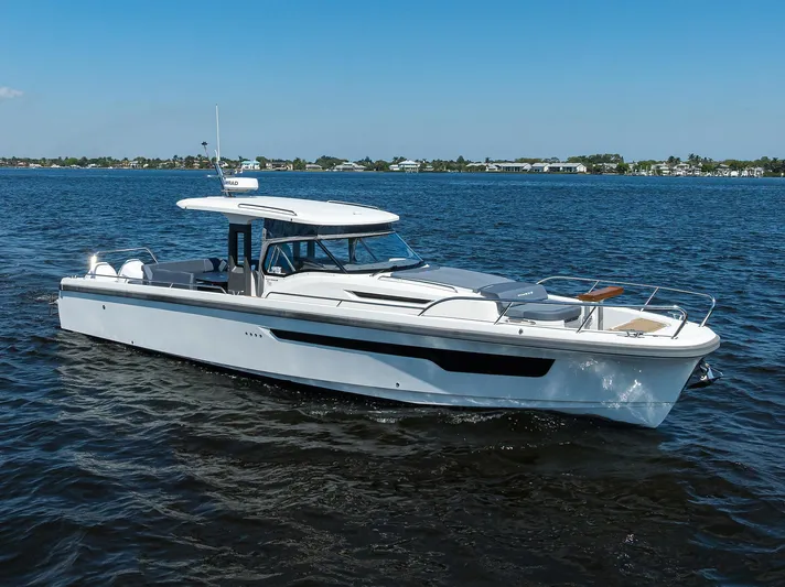 Remedy22 Yacht Photos Pics 