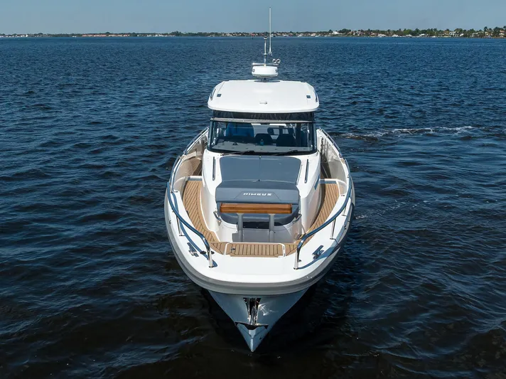 Remedy22 Yacht Photos Pics 