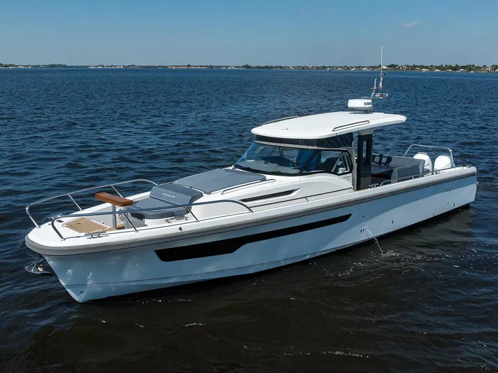 Remedy22 Yacht Photos Pics 