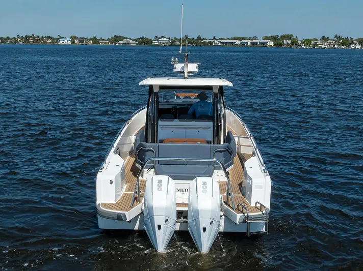 Remedy22 Yacht Photos Pics 