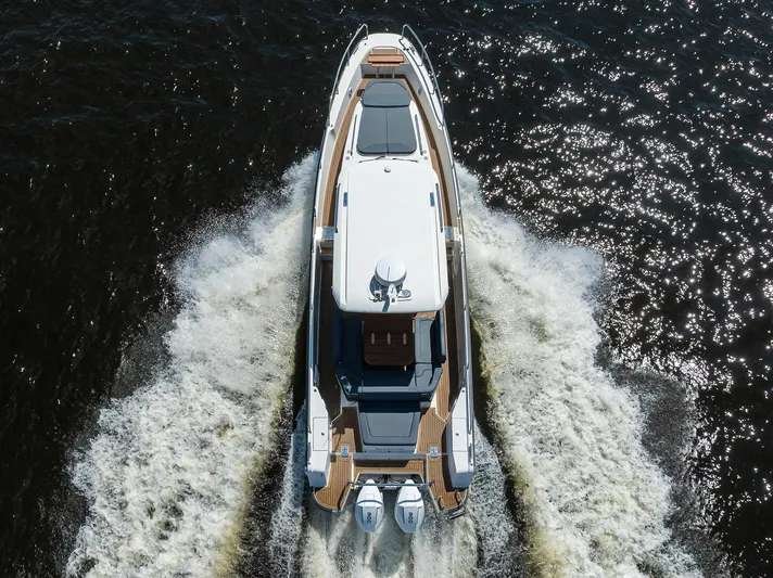 Remedy22 Yacht Photos Pics 