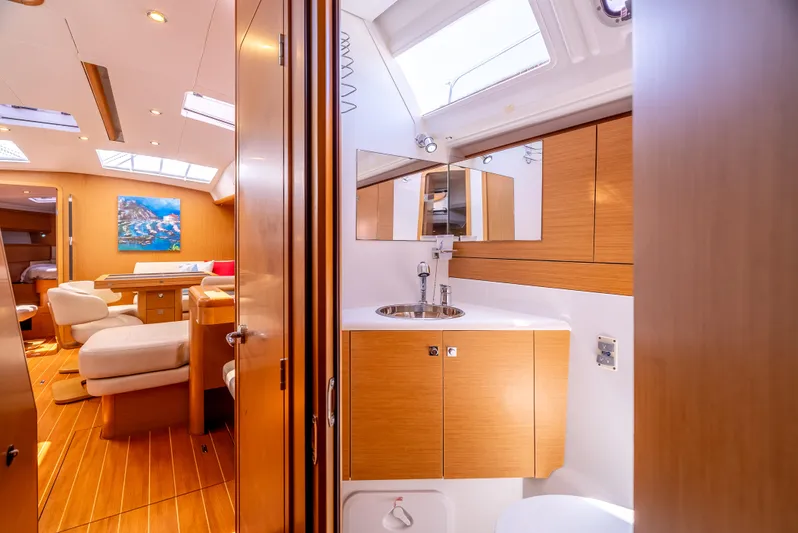 Sail La Vie Yacht Photos Pics 