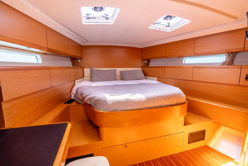 Sail La Vie Yacht Photos Pics 