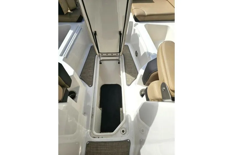 Frisky Yacht Photos Pics 2018 Sea Ray SDX 290 Outboard interior storage compartment with beige seating.