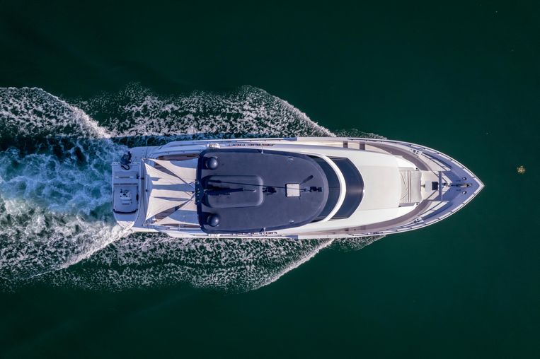 2017-75-hatteras-m75-panacea