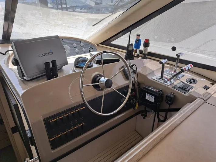 Ranger II Yacht Photos Pics 