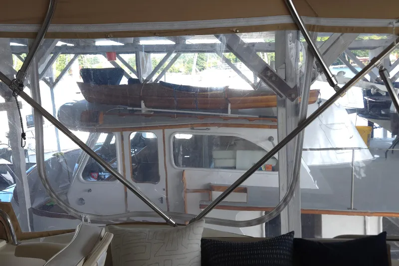 Nite Owl Yacht Photos Pics full enclosure with clear Eisen glass