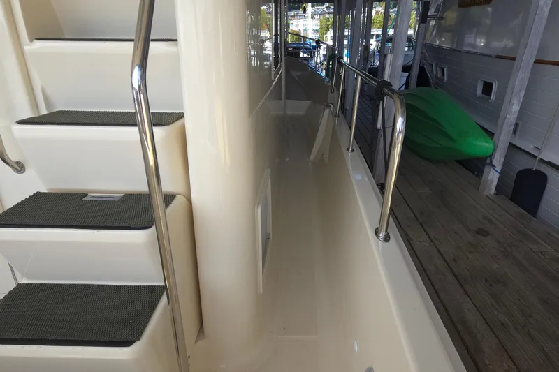 Nite Owl Yacht Photos Pics starboard side walk around