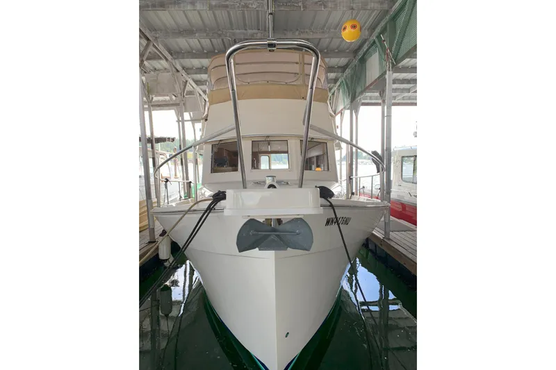 Nite Owl Yacht Photos Pics windless anchor