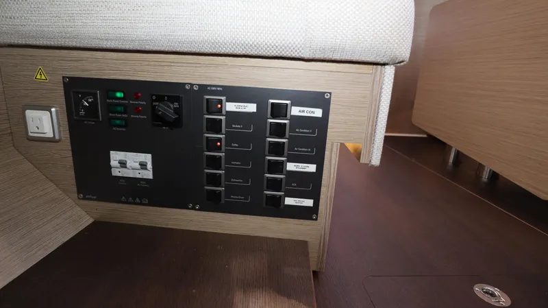 Wisp Yacht Photos Pics 