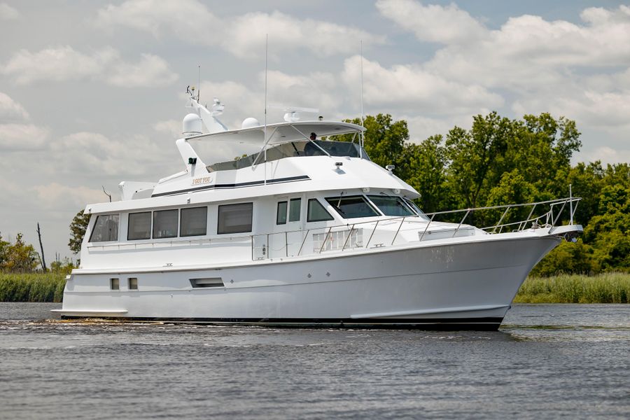 1998 Hatteras 74 Sport Deck Motor Yacht