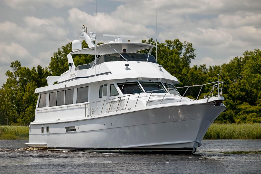 1998 Hatteras 74 Sport Deck Motor Yacht